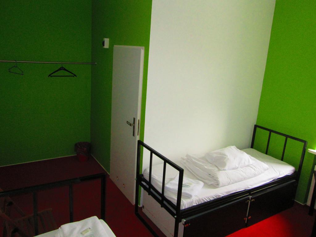 Wilson Hostel Warszawa Zimmer foto